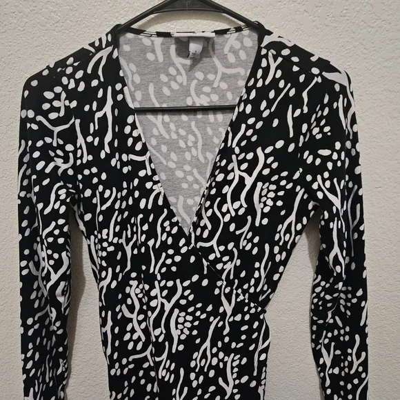 Diane von Furstenberg Long Sleeve Wrap Dress - Picture 2 of 5